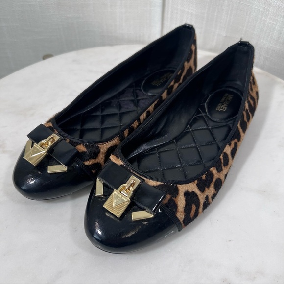 Michael Kors Animal Print Calf Hair Patent Leather Toe Ballet Flats Size 6.5 - Picture 1 of 16